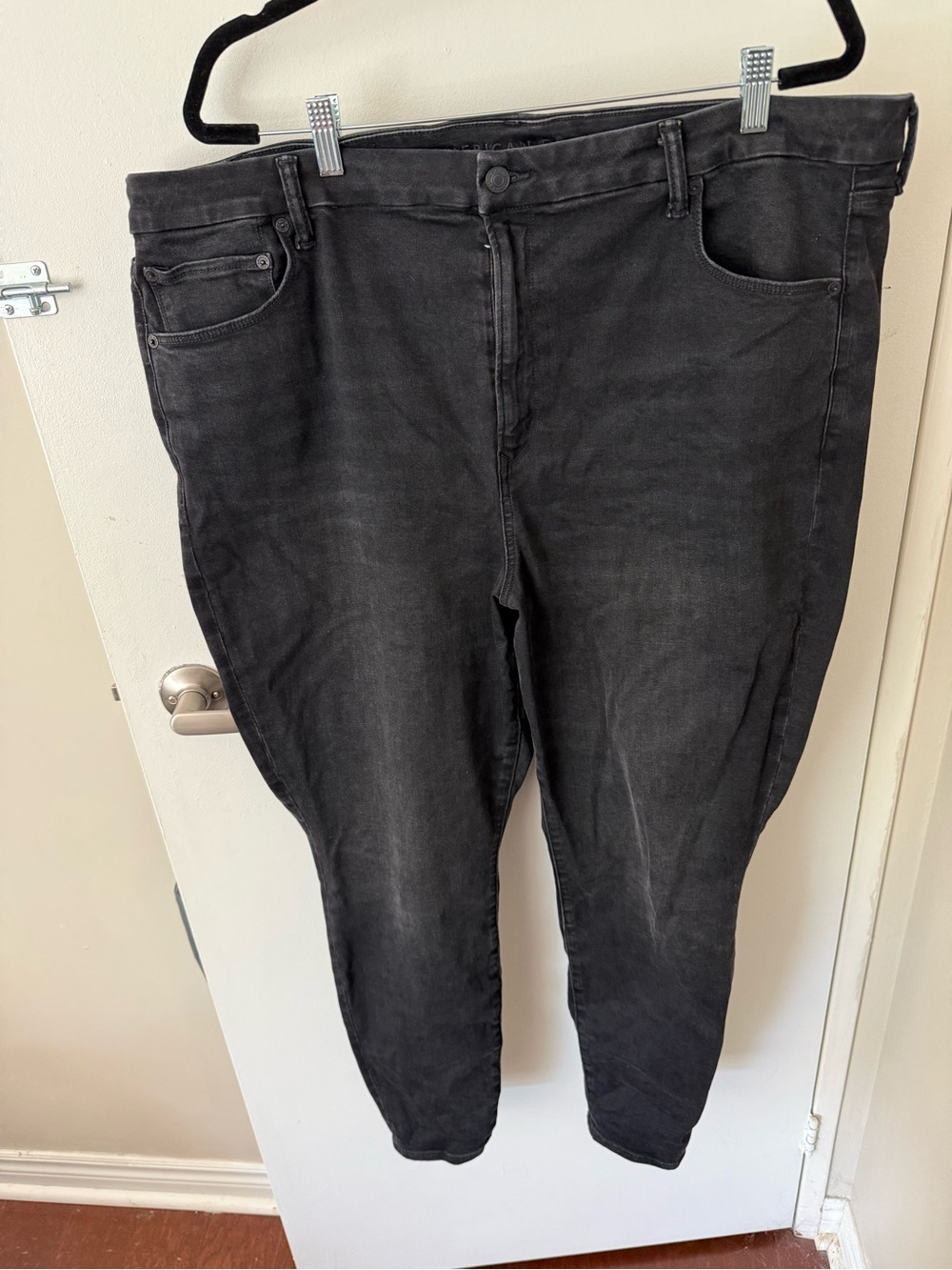 American Eagle Outfitters women’s Skinny Jeans in Black Wash XL fits size 20,22